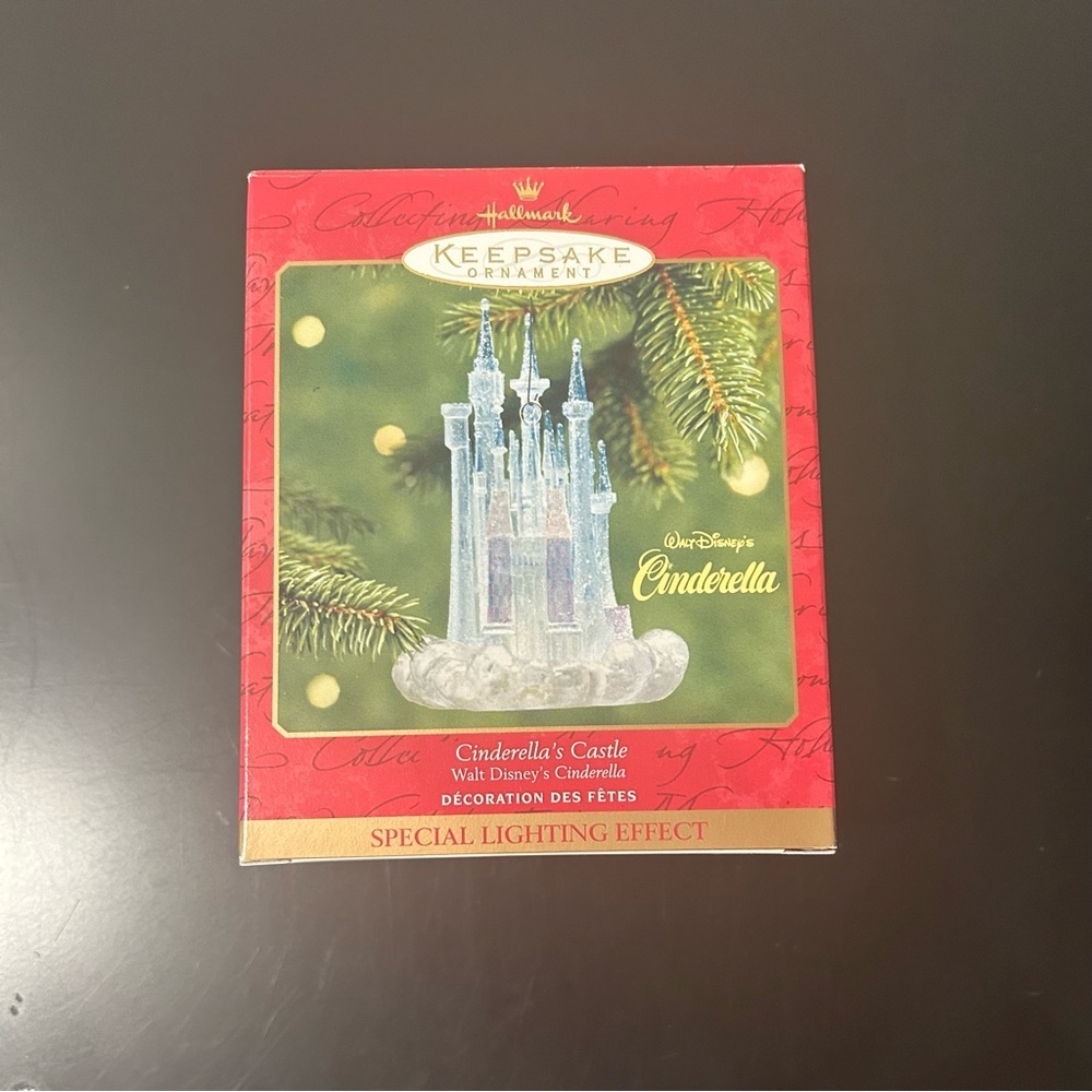 Hallmark Ornament: 2001 Disney Cinderella's Castle | QXD4172